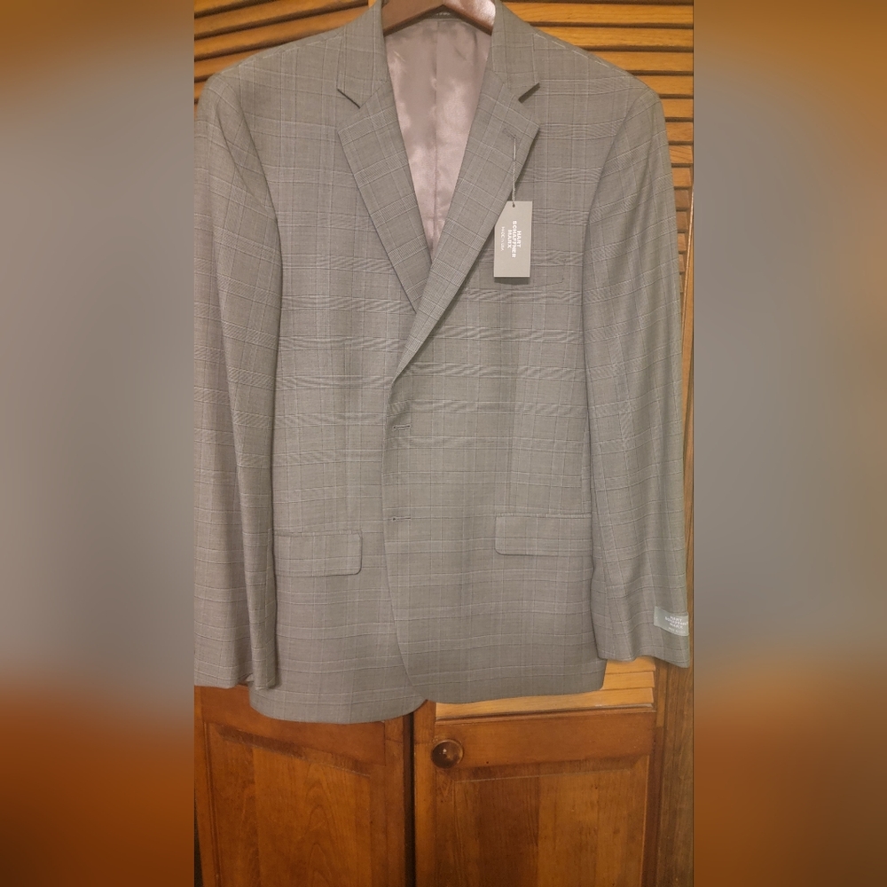 New Hart Schaffner Marx Suit - Classic Fit